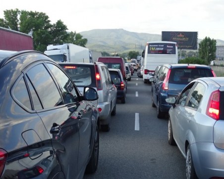 Зам.-министър се срещна с гръцкия посланик заради хаоса на границата