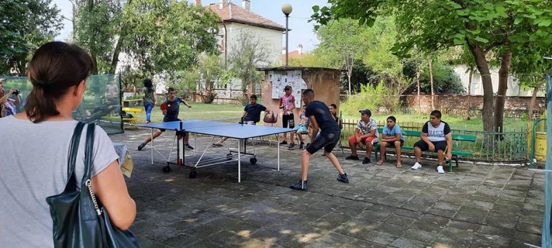 30 състезатели на турнир по тенис на маса в село Борец