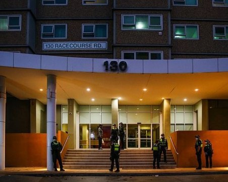 Страх от втора вълна - затвориха 3000 жители в Мелбърн