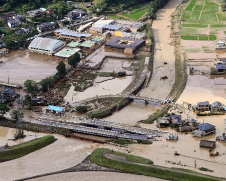 Жертви и безследно изчезнали след воден ад в Япония