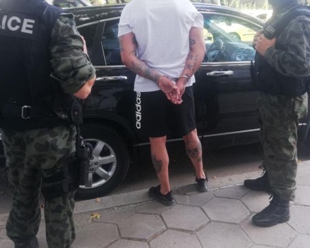 Прокуратурата иска постоянен арест за приближените до Васил Божков