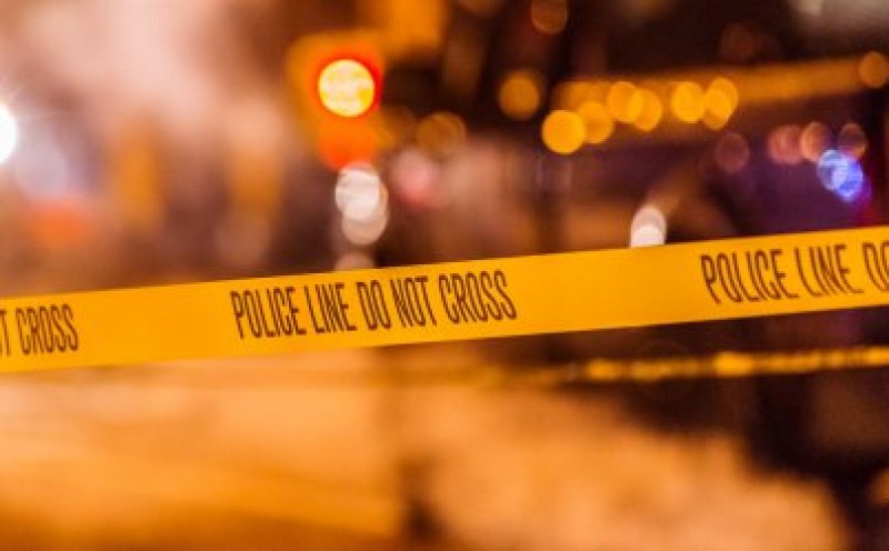 Двама загинали и осем ранени при стрелба в дискотека