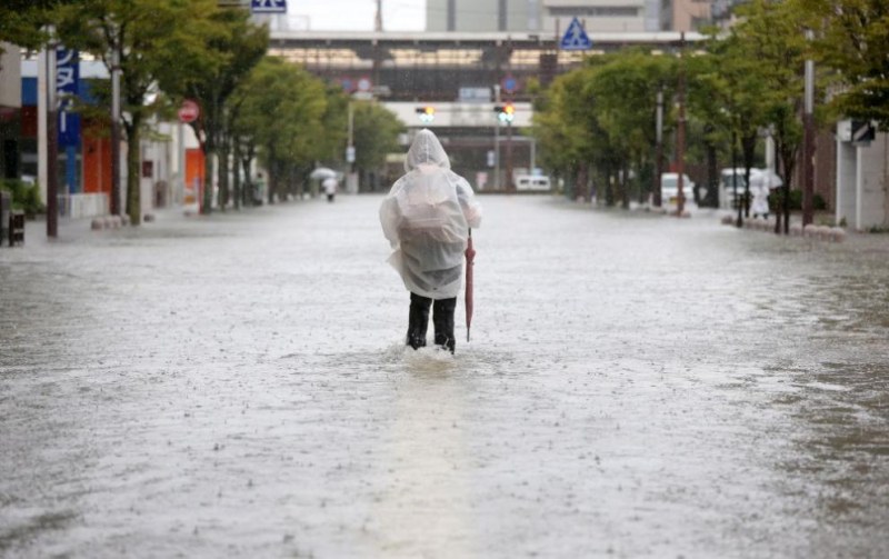 Придошла река заля старчески дом в Япония, 14 души загинаха