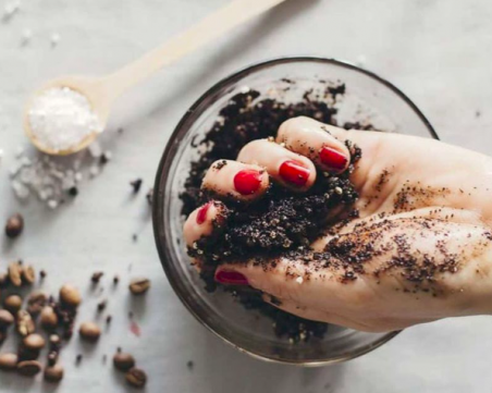 3 домашни пилинги за тяло, които ще направят кожата ви мека и сияйна