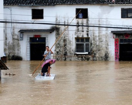 Наводнения взеха две жертви в Южен Китай