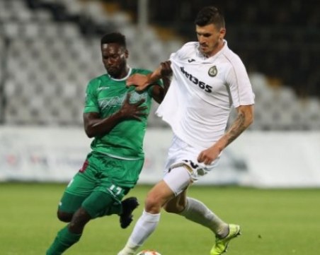 Лудогорец се наложи над Левски и вдигна титлата за 9-ти път