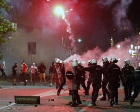 Вучич отстъпва за полицейския час в Белград, все пак ще решат утре