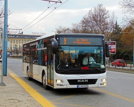 Забраниха качването на пътници от спирки на градския транспорт от други превозни средства