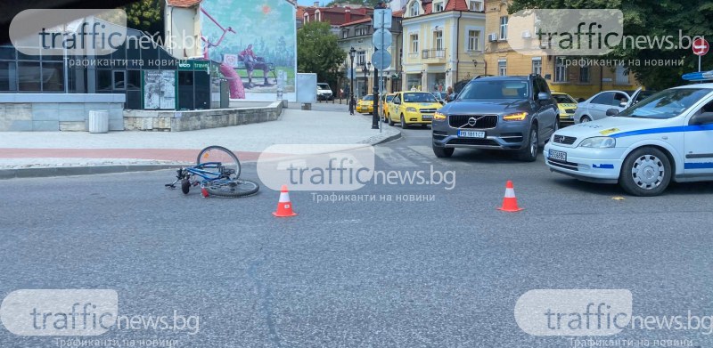 Автомобил блъсна колоездач в центъра на Пловдив