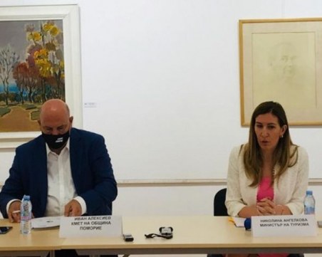 Ангелкова: Сезонът на юг е добър