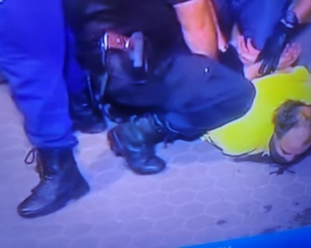 Отново напрежение сред протестиращите! Трима са арестувани