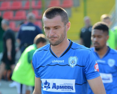 Голмайсторът на Черно море отпадна за мача с Ботев – с COVID-19 e