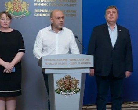 Томислав Дончев: Румен Радев поиска цялата власт! Сега и безконтролно