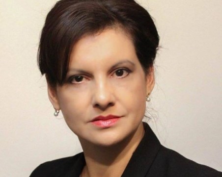 Дариткова: Ако Радев иска да реализира политически проект, да излезе от президентството