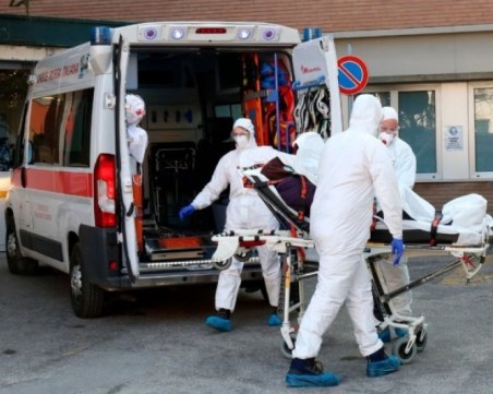 Две медицински лица са сред новите положителни на COVID-19