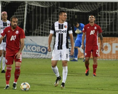 Локо се похвали с двама национали