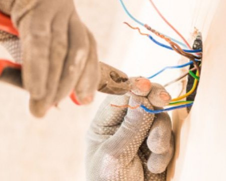 Мъж загина при токов удар в Хасково