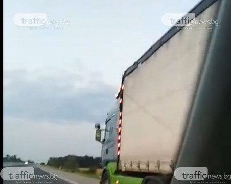 В деня на зверската катастрофа на АМ Тракия: Друг ТИР изпреварва в аварийната лента с бясна скорост
