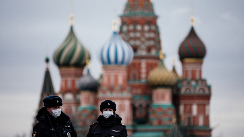 Русия отваря страната за всички чужденци без карантина