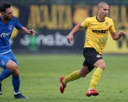 Халф на Ботев се излекува от коронавирус