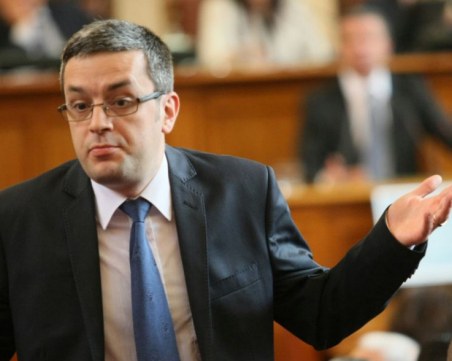 Тома Биков: БСП волно или неволно съучаства в сценарий на организирана престъпна група