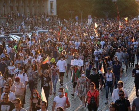 Валери Симеонов: Протестите са дирижирани от Дубай с подкрепата на президента