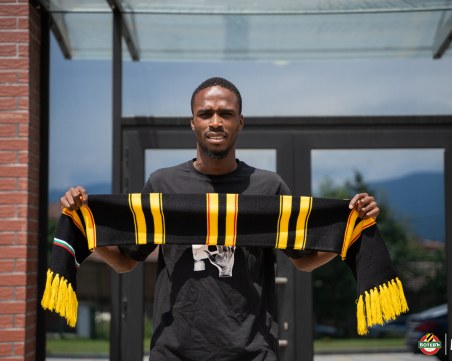 Ботев подписа с френски халф