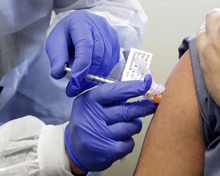 COVID-19 връхлита на вълни в следващите няколко години