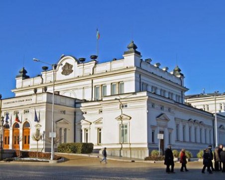 Обсъждат вота на недоверие в понеделник