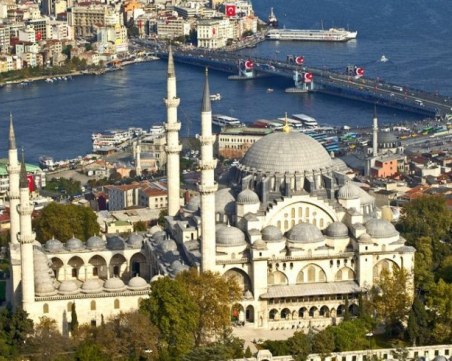 Още един учен прогнозира силен трус и цунами край Истанбул