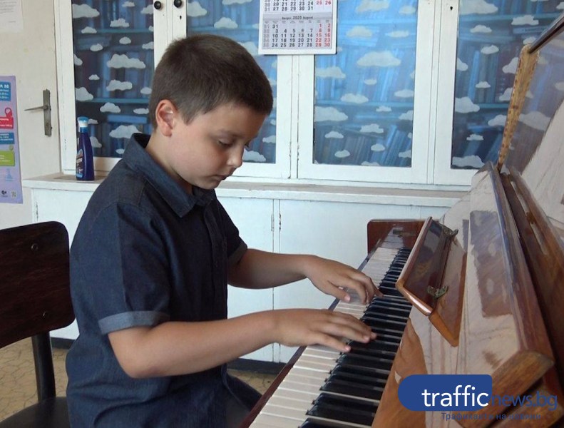 9-годишният Борис Дюлгеров: Пианото има неземна красота
