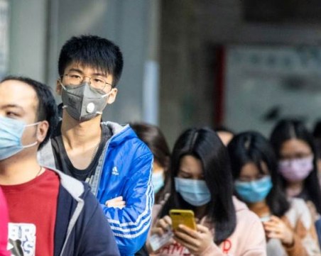 Отварят кината в Китай, а във Великобритания призовават за връщане към офисите