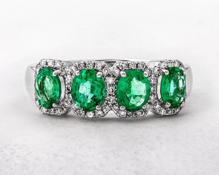 Скритите послания: Легенди за произхода на скъпоценните камъни