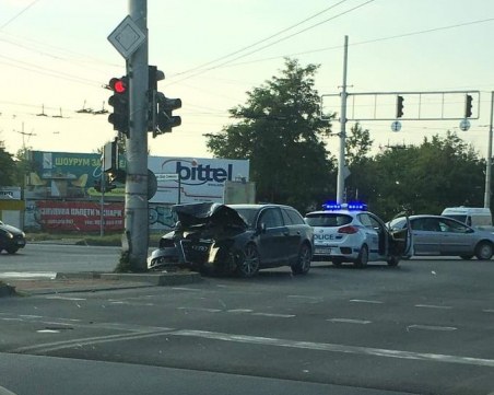 Пиян водач опита да избяга от полицията и катастрофира в Пловдив