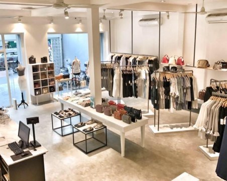 Отива ли си изобилието? Пандемията стопи разнообразието в магазините за дрехи