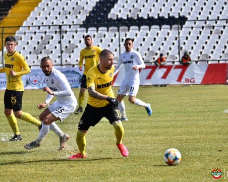 Славия спря Ботев за Лига Европа