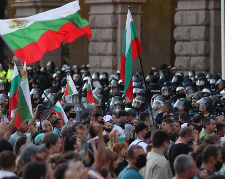 Весела Лечева: Васил Божков се опитва да яхне протеста, той може да бъде опорочен