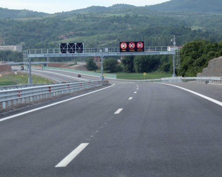 Въвеждат реверсивно движение в участъка при 9-ти км на АМ 