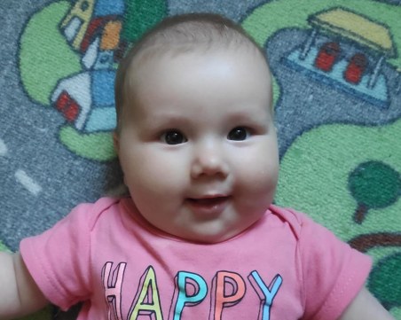 Бебе Софи има нужда от нас! Нека покажем, че доброто съществува