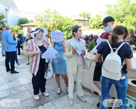 Протест срещу застрояването на квартал в Пловдив! Бранят имоти отредени за зелени площи