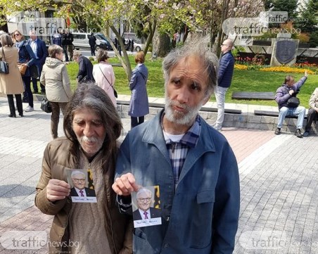 Развален телефон! Стефчо Автографа не бил нападнат, две деца му искали пари