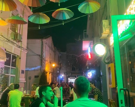 Жители на Капана с апел към властта: Музика до 4 сутринта, дворовете ни са тоалетни! Спрете терора!