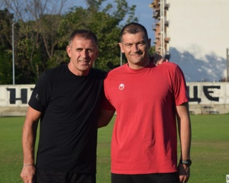 Локо представи новия треньор, вече няма COVID-19 на Лаута