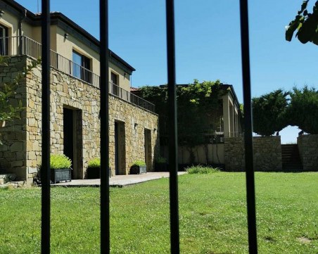 Премахват огради и постройки от морската къща на Прокопиев край Созопол