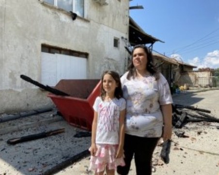 Семейство с три деца остана без дом след пожара в Сопот, започва дарителска кампания
