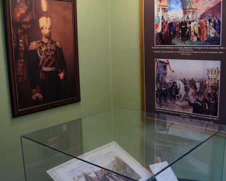 Знамена светини и експонати за героите на Съединението показва Историческият музей