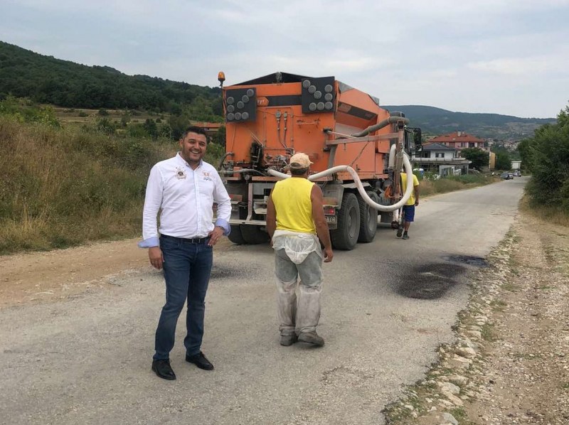 Започна възстановяването на панорамния път Марково-Първенец