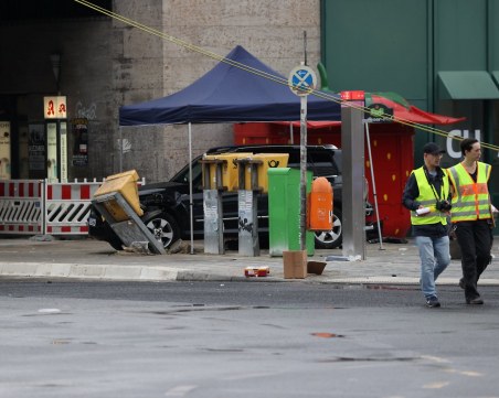 Кола се вряза в пешеходци в Берлин! Седем души са пострадали