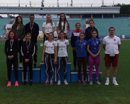 Атлетите на Локомотив с 14 медала от държавното до 20 години