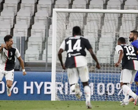 Ювентус узакони 9-ата си поредна титла в Италия